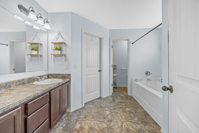 5508 Peach Dr - Photo 3 of 4