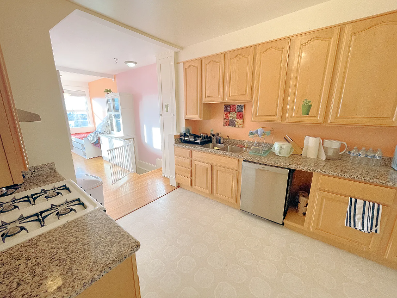 1811 18th Ave - Photo 2 of 17