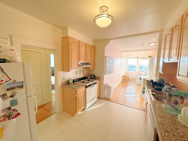 1811 18th Ave - Photo 4 of 17