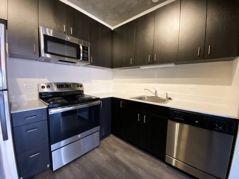 3198 N Clark St - Photo 5 of 19