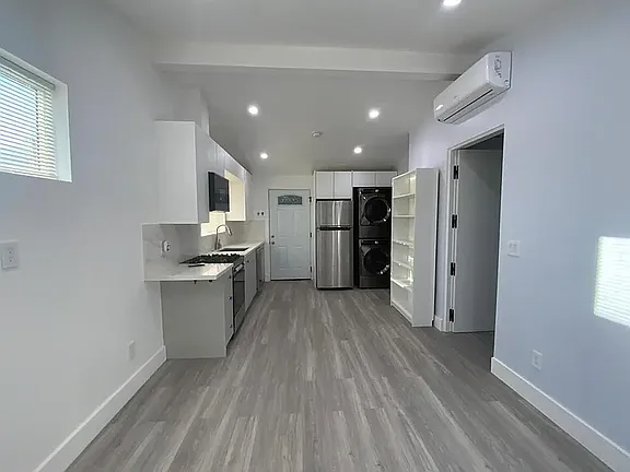 6546 Bobbyboyar Ave - Photo 4 of 8