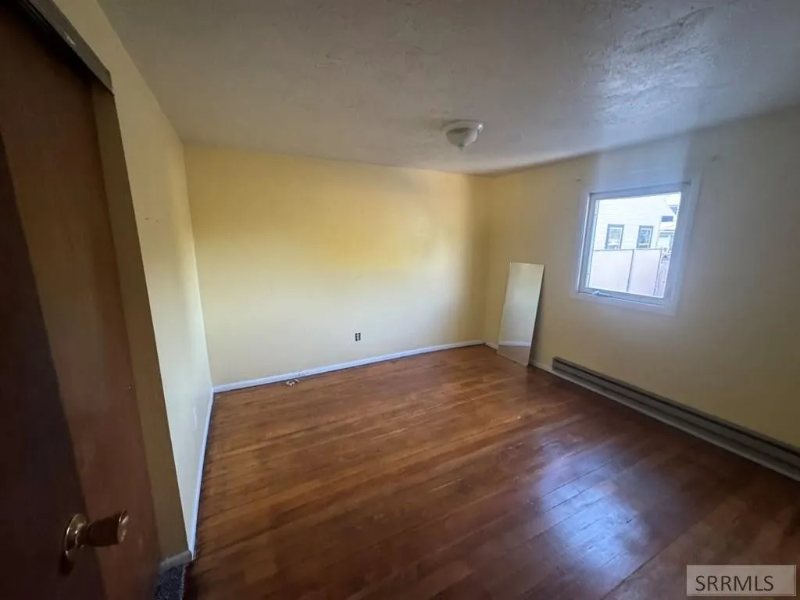 7 S 4th W - Photo 4 of 8