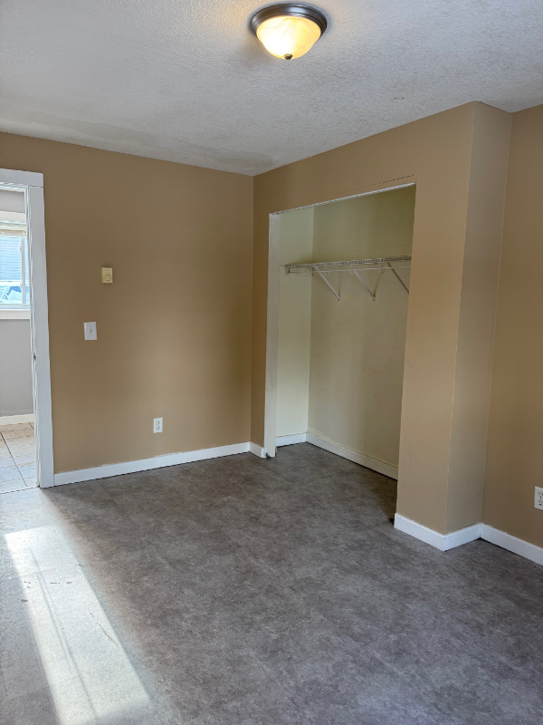 1644 Myrtle St N - Photo 5 of 12