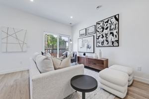 featured image of 930 38 St Sw