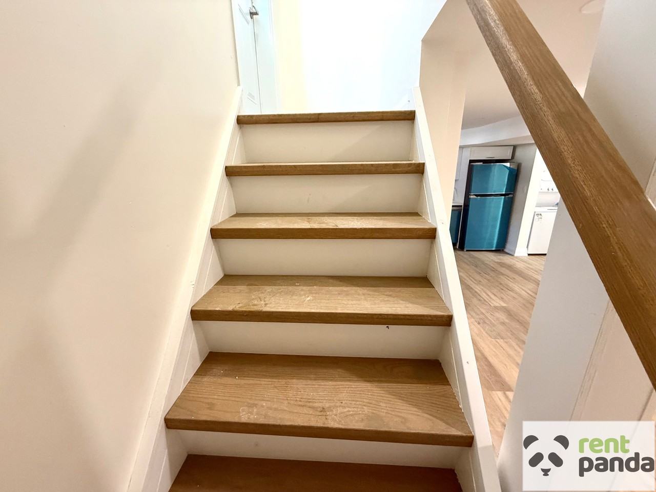 967 Mohawk Rd E - Photo 2 of 18