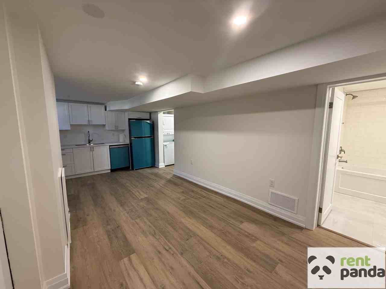 967 Mohawk Rd E - Photo 3 of 18