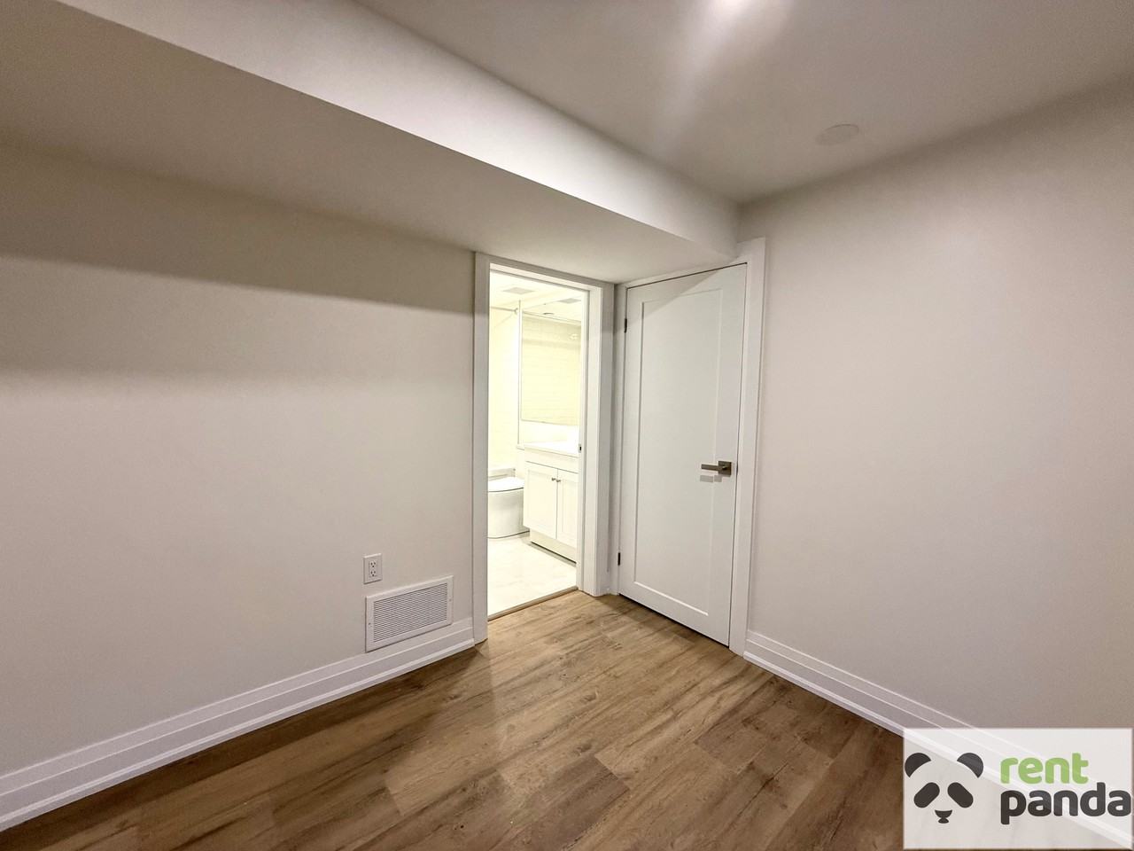 967 Mohawk Rd E - Photo 6 of 18