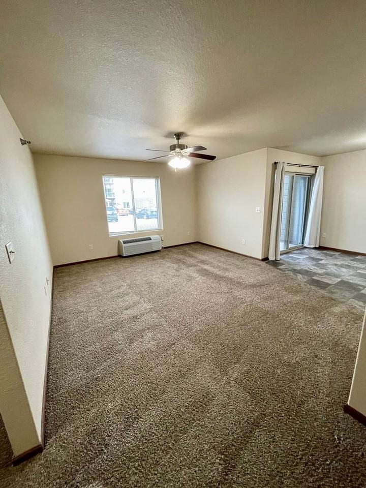 4210 Kateland St - Photo 6 of 36