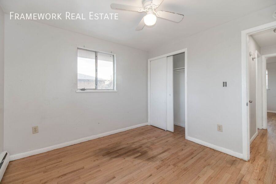 717 Oak St #4 - Photo 4 of 16