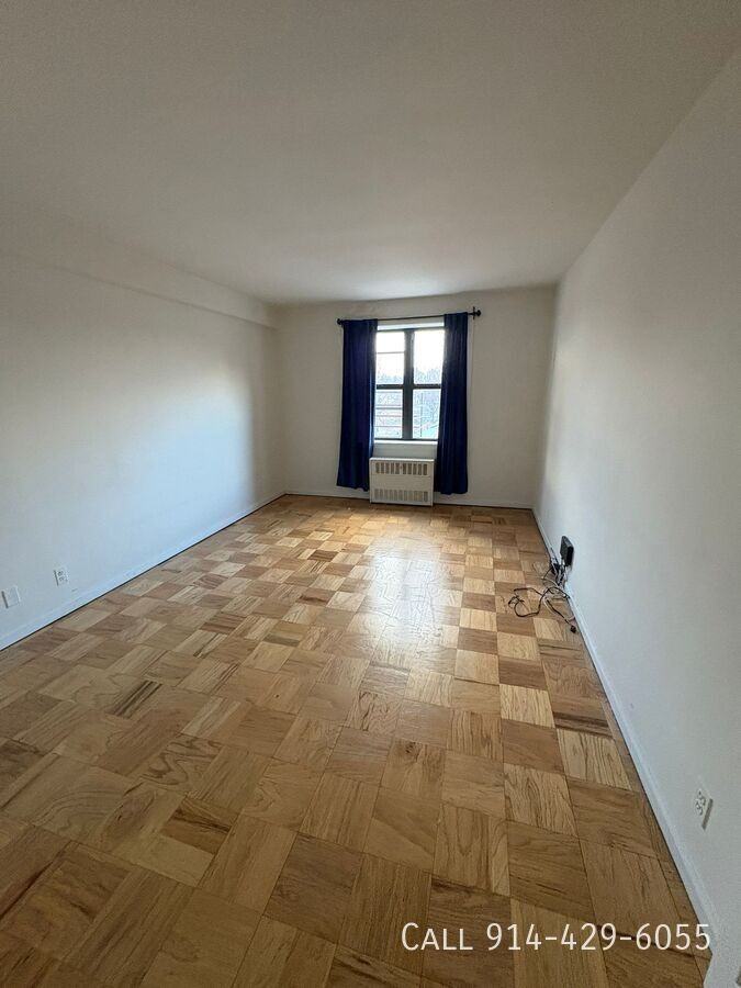 793 Mclean Ave - Photo 3 of 6