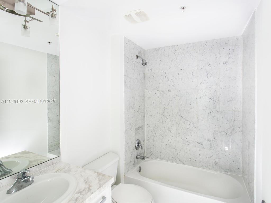 244 Biscayne Boulevard Way #2402 - Photo 5 of 15