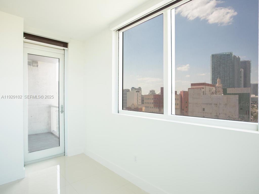 244 Biscayne Boulevard Way #2402 - Photo 7 of 15