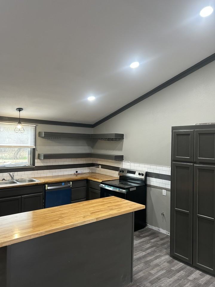 3521 County Road 920 #B - Photo 6 of 11