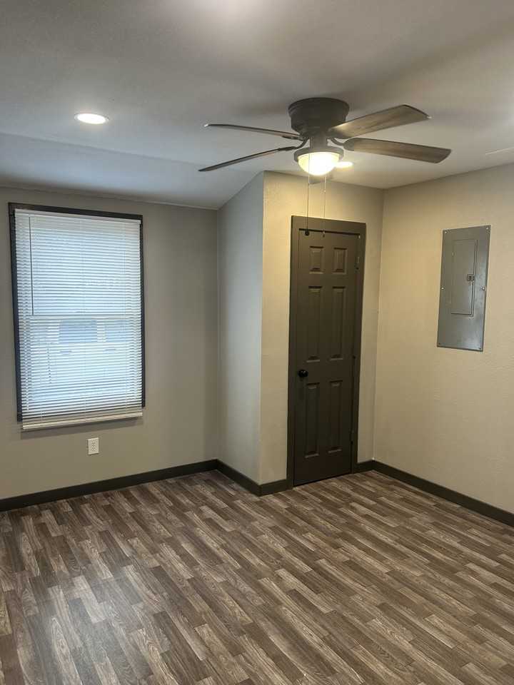 3521 County Road 920 #B - Photo 7 of 11