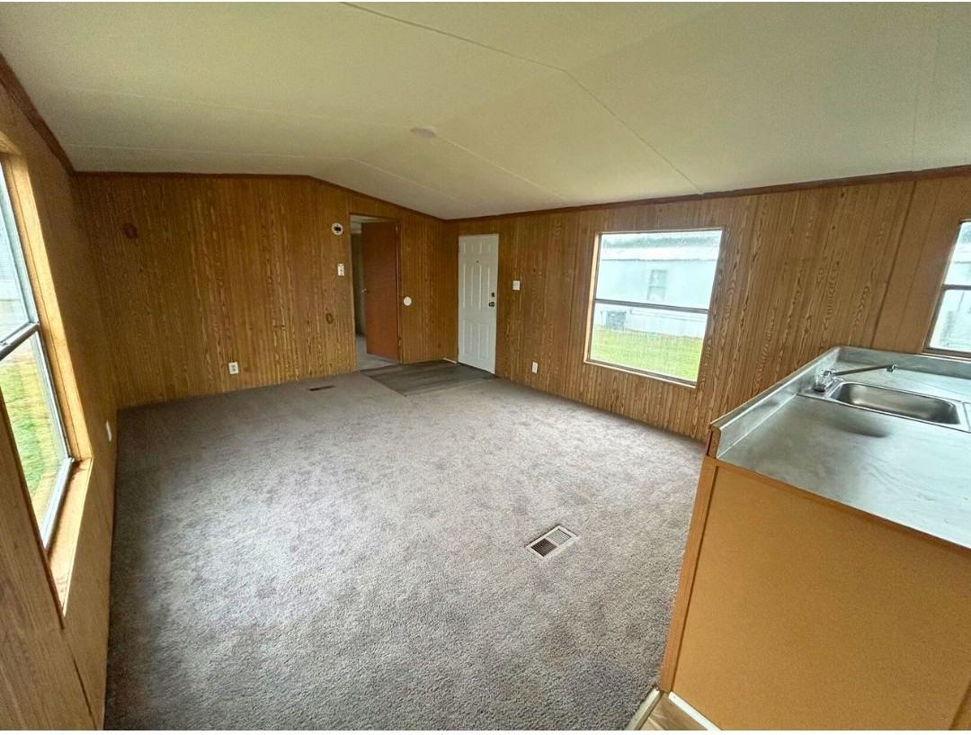 308 Walker Ct #308WALKER - Photo 2 of 8