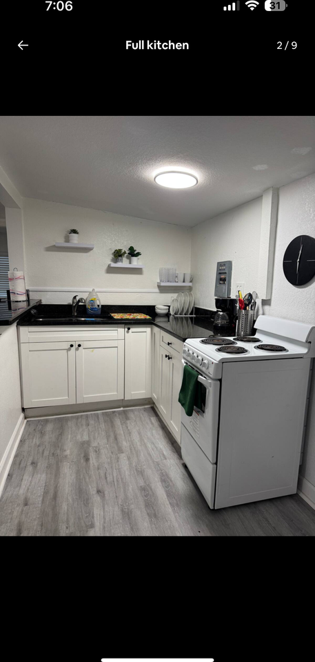 3417 W Leroy St #A - Photo 3 of 8