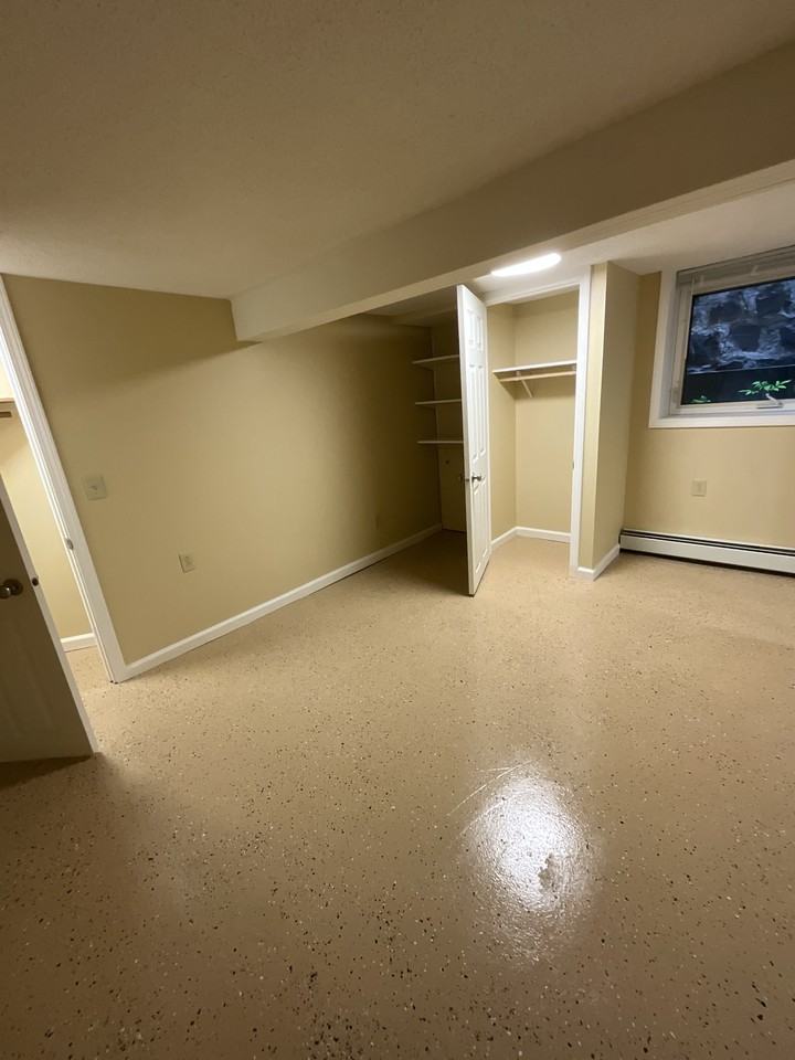 120 N 8th Ave E #B - Photo 7 of 13