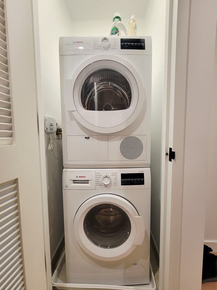 470 Kent Ave #507 - Photo 4 of 17