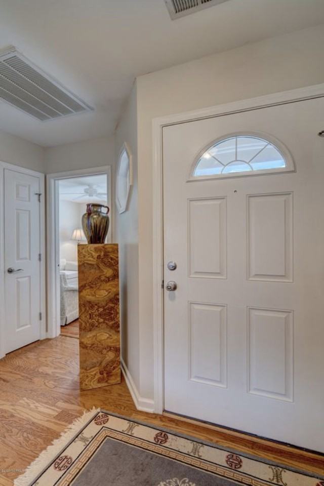 1040 Bridgeport Way - Photo 2 of 19