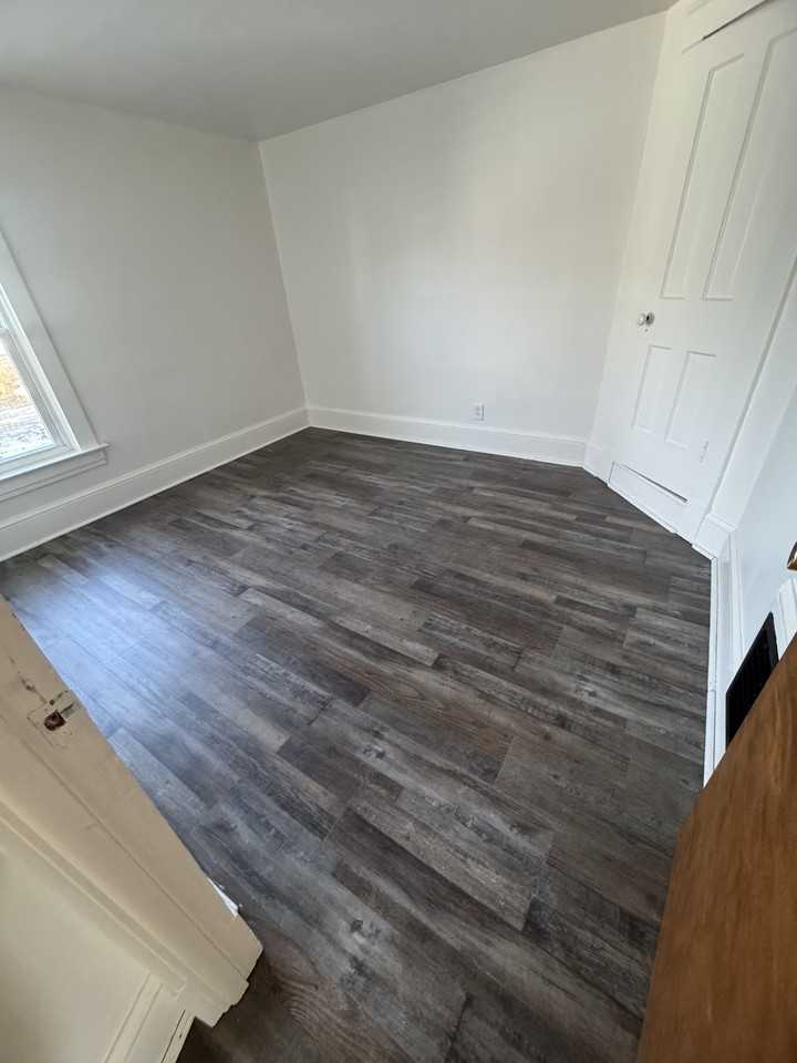 253 W Grand Ave #NA - Photo 5 of 10