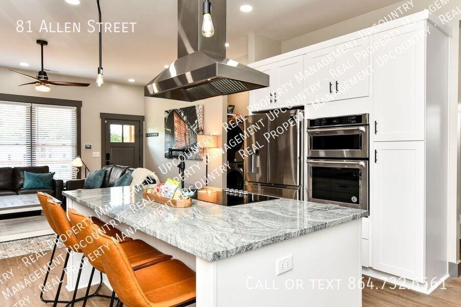 81 Allen St - Photo 3 of 12