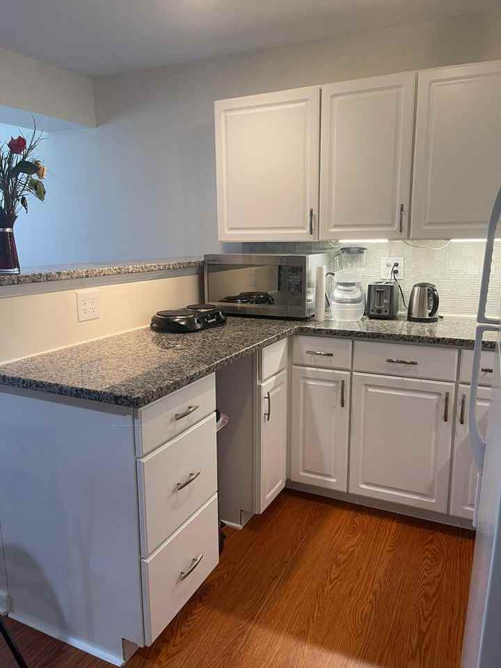 301 Kingscote Ln #301 - Photo 5 of 11