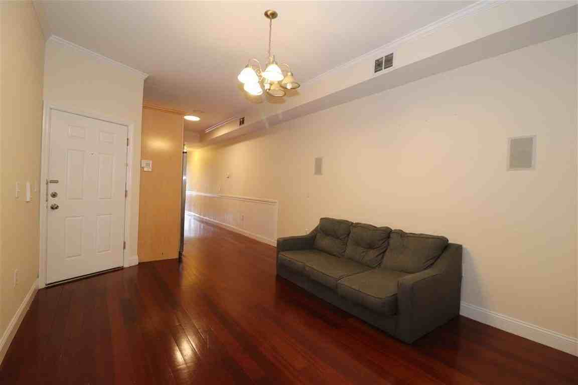 102 Fleet St #2L - Photo 3 of 11