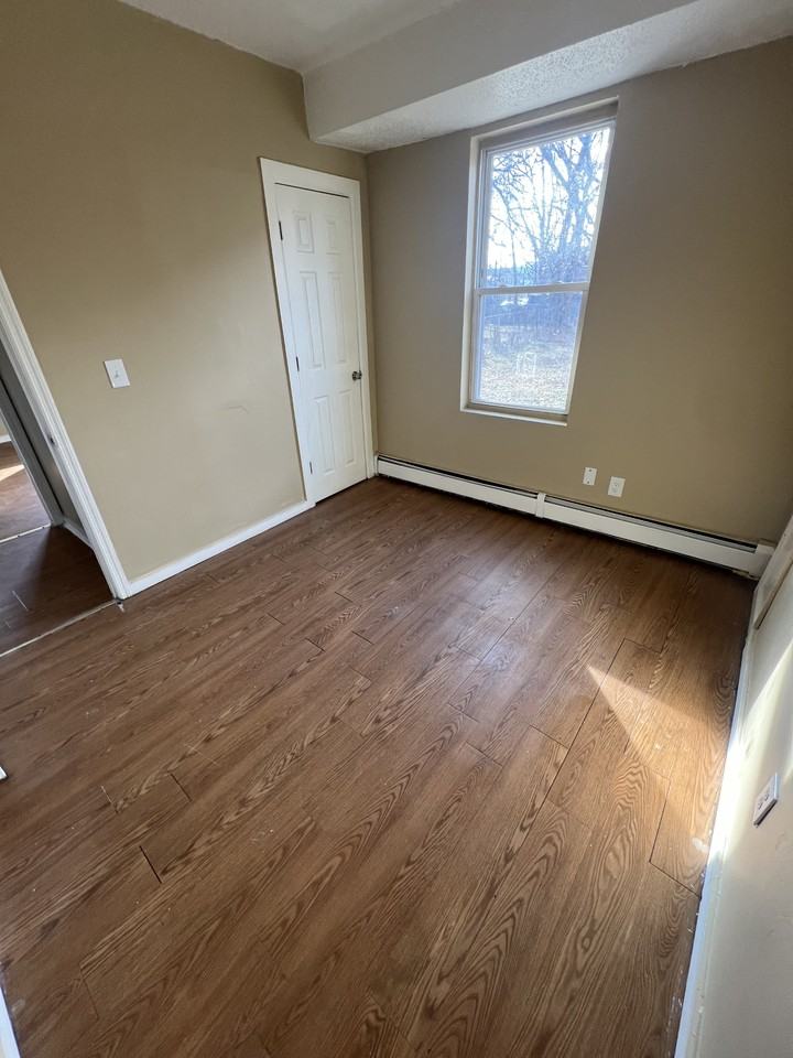 32 Bedford St #32A - Photo 4 of 12