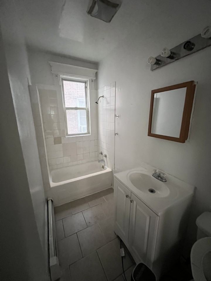 558 Broad St #3 - Photo 5 of 9