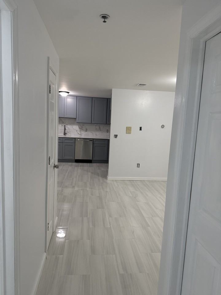 414 S 19th St #1 - Photo 2 of 8