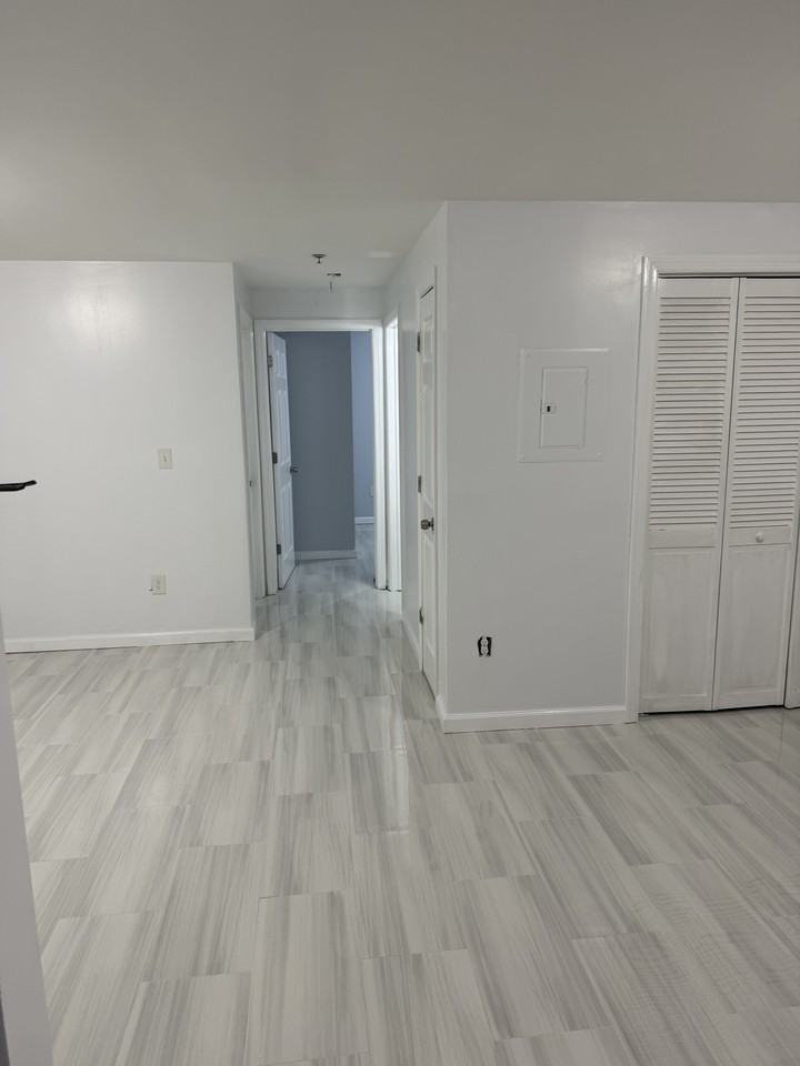 414 S 19th St #1 - Photo 7 of 8