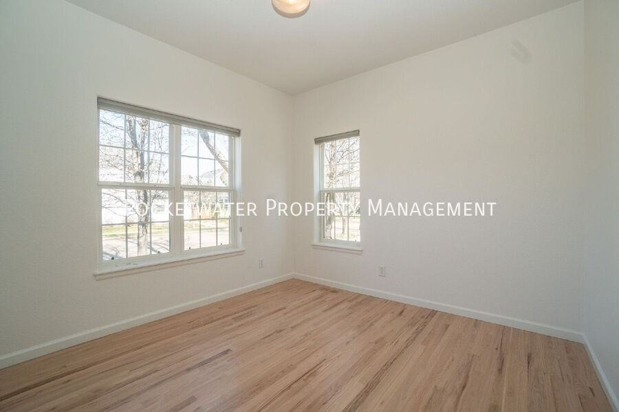 1237 St John St - Photo 4 of 22