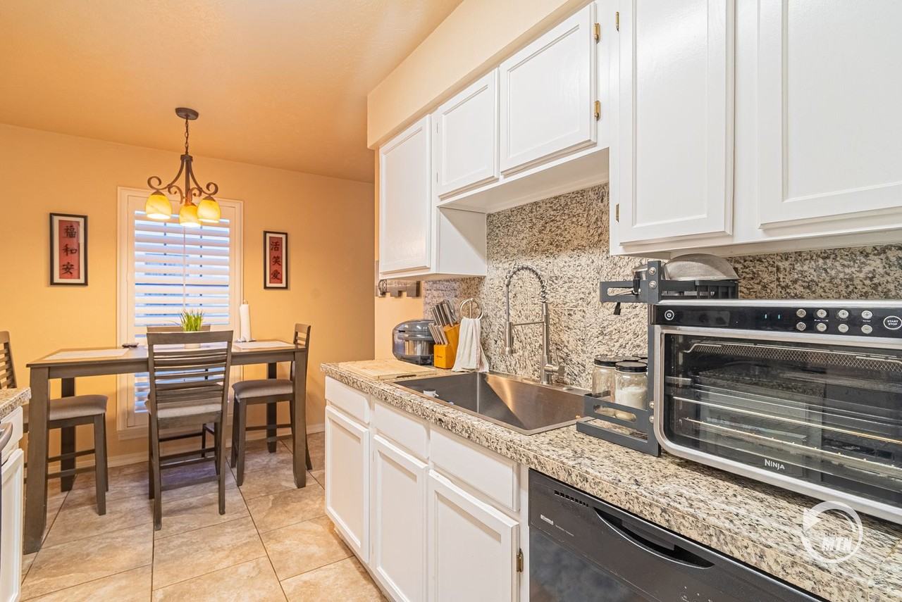 1401 Oden St #12 - Photo 6 of 31