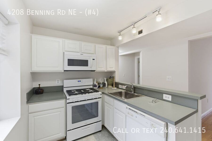 4208 Benning Rd Ne #4 - Photo 6 of 12