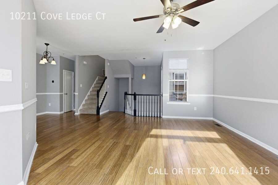 10211 Cove Ledge Ct - Photo 4 of 31