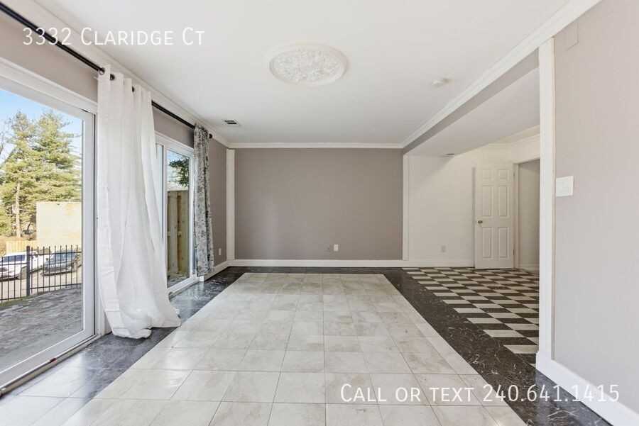 3332 Claridge Ct - Photo 4 of 33