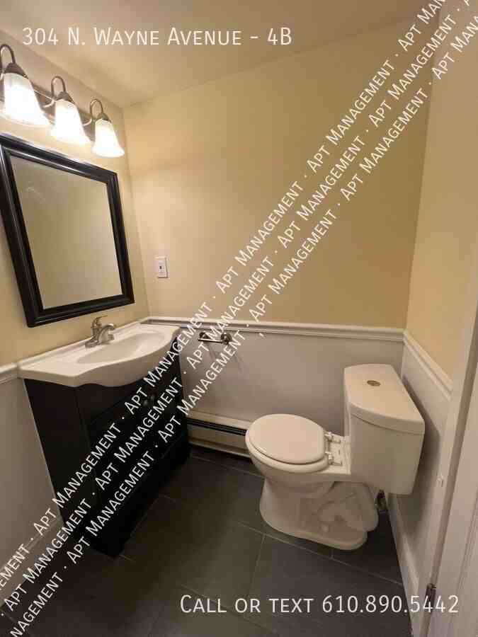 304 N Wayne Ave #4B - Photo 3 of 10