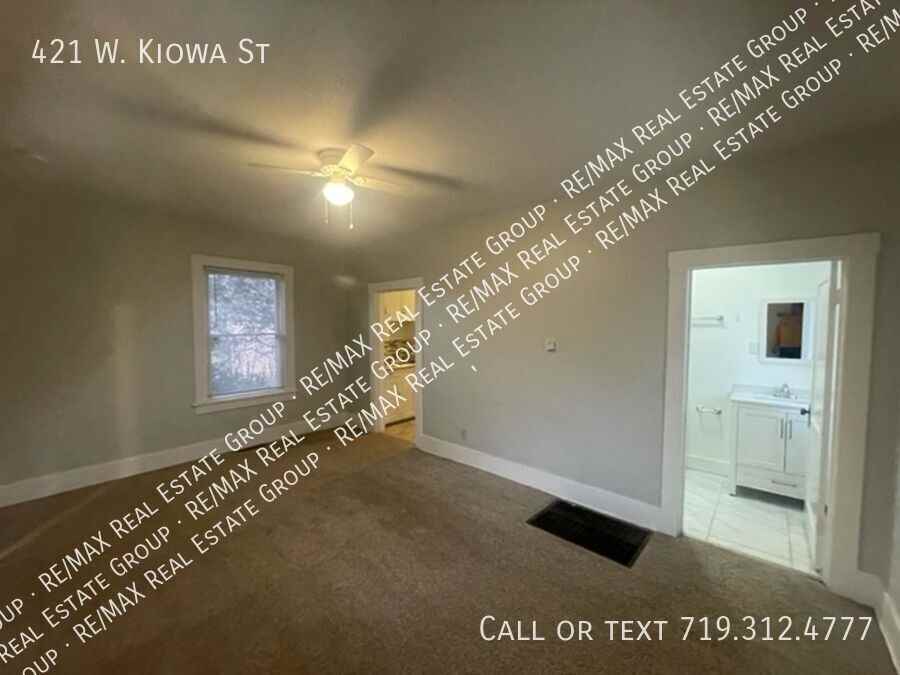 421 W Kiowa St - Photo 4 of 13
