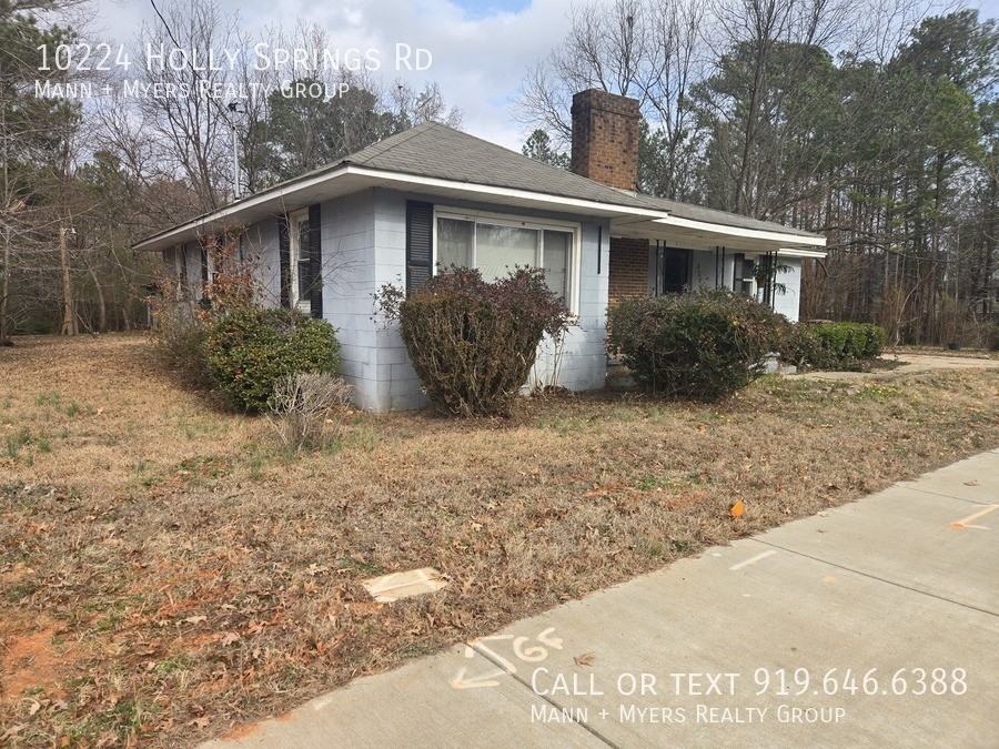 10224 Holly Springs Rd - Photo 3 of 27
