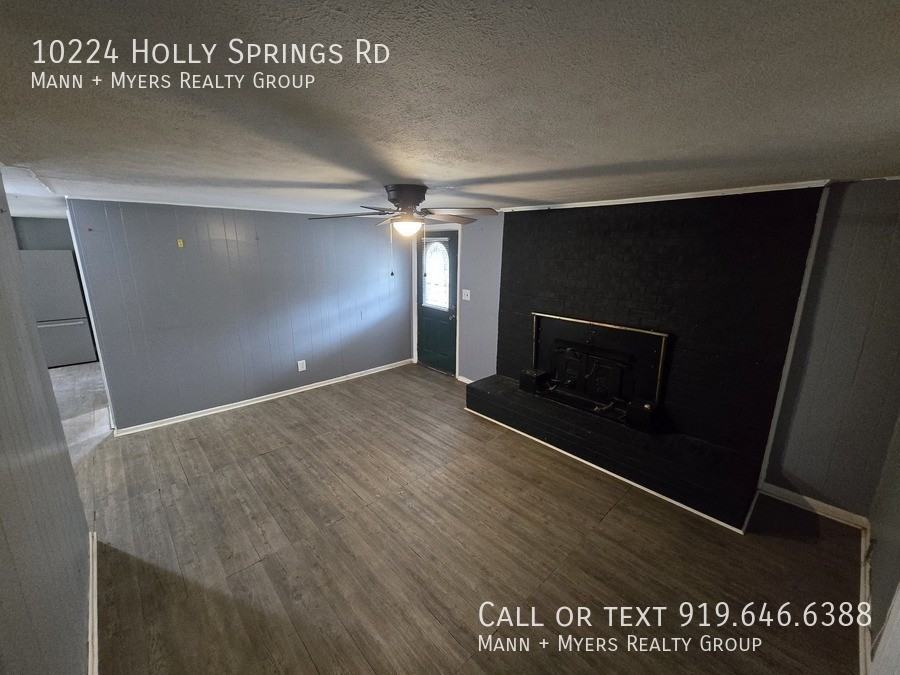 10224 Holly Springs Rd - Photo 6 of 27