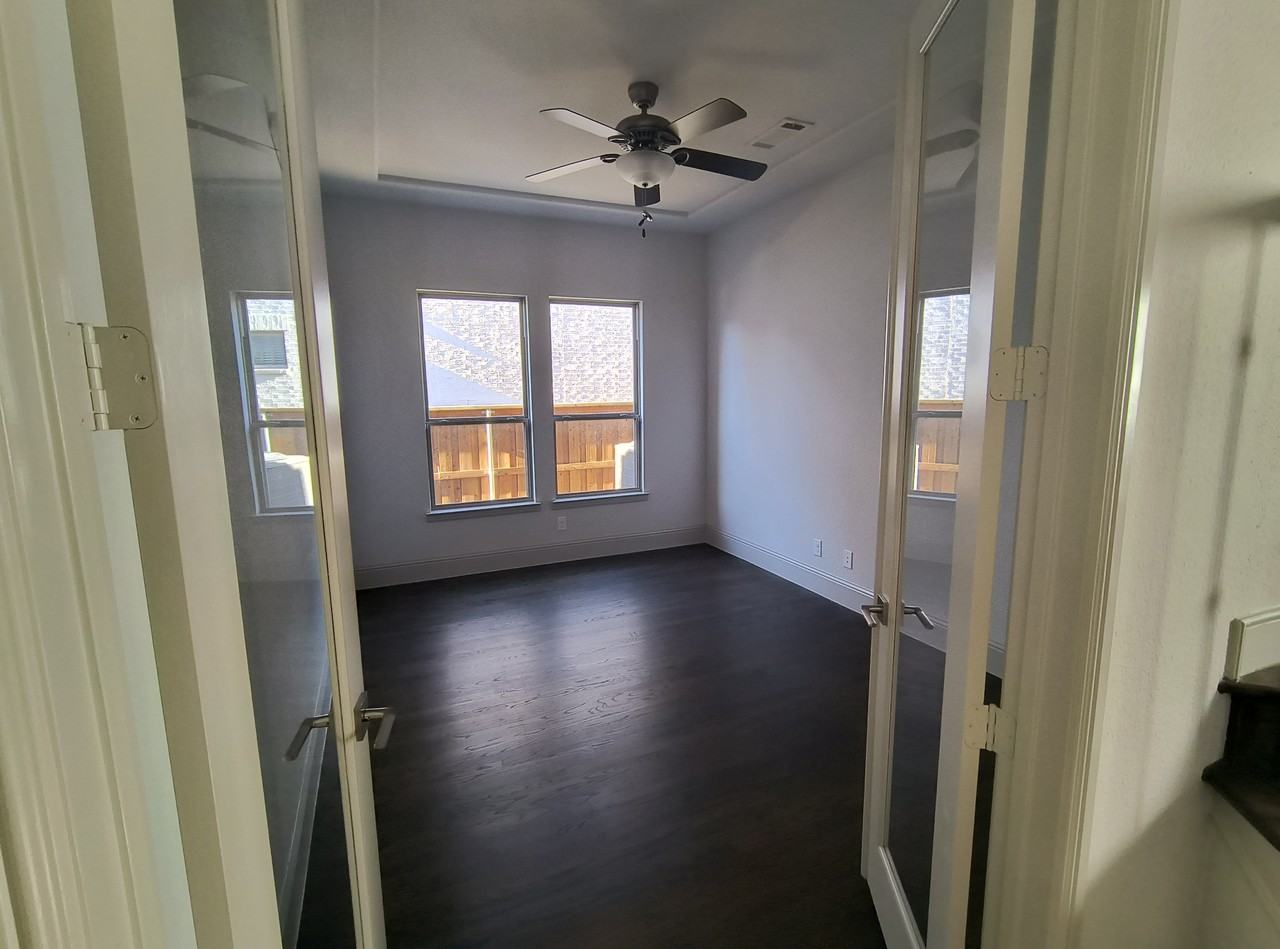 962 Thoroughbred Ave #NA - Photo 5 of 11