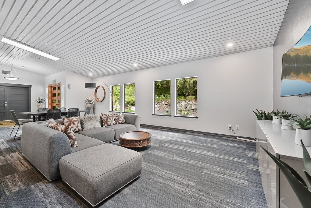 Cedar Terrace - Photo 5 of 44