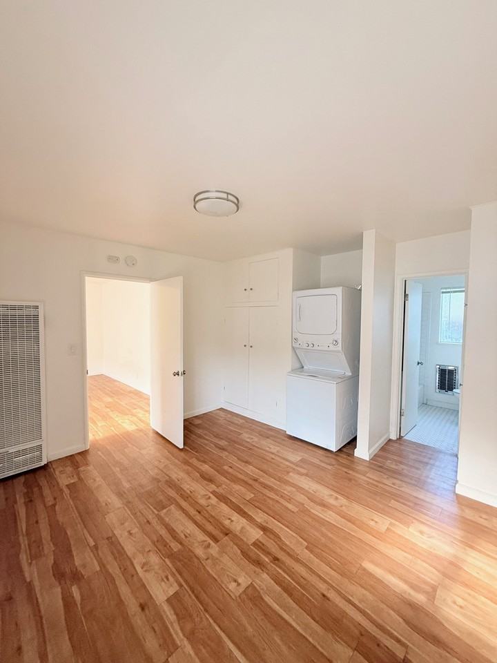 1418 Garden St #2 - Photo 3 of 3