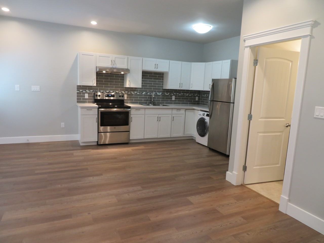 1005 Arngask Ave #1 - Photo 3 of 10