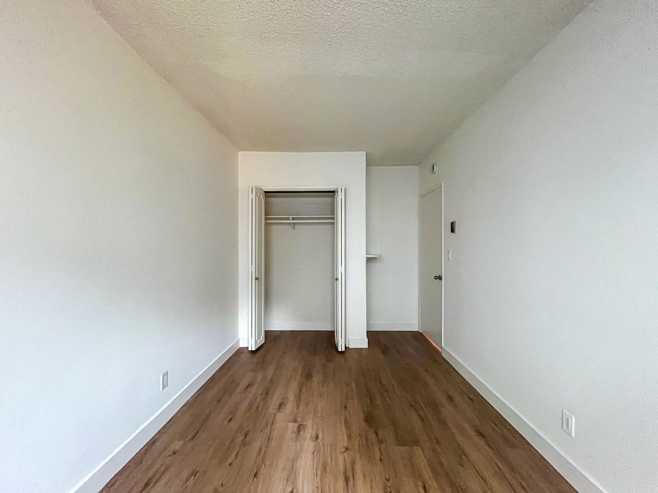 2439 Chelsea Pl - Photo 5 of 5