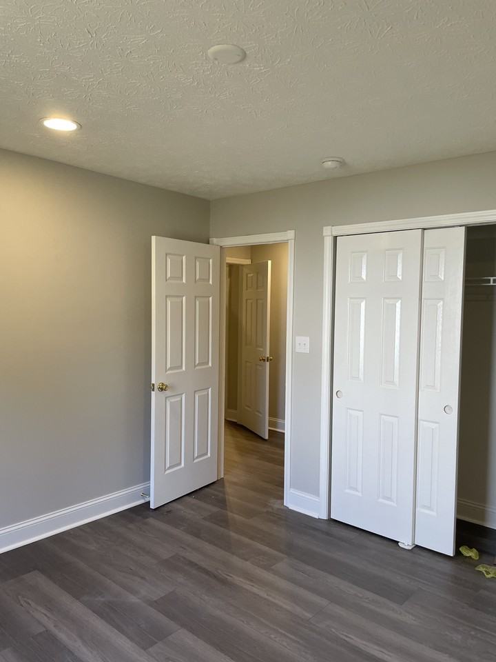 10717 N Park Ave #NA - Photo 6 of 40