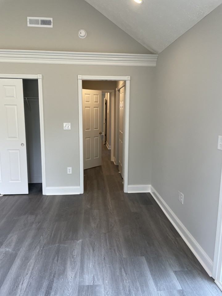 10717 N Park Ave #NA - Photo 7 of 40