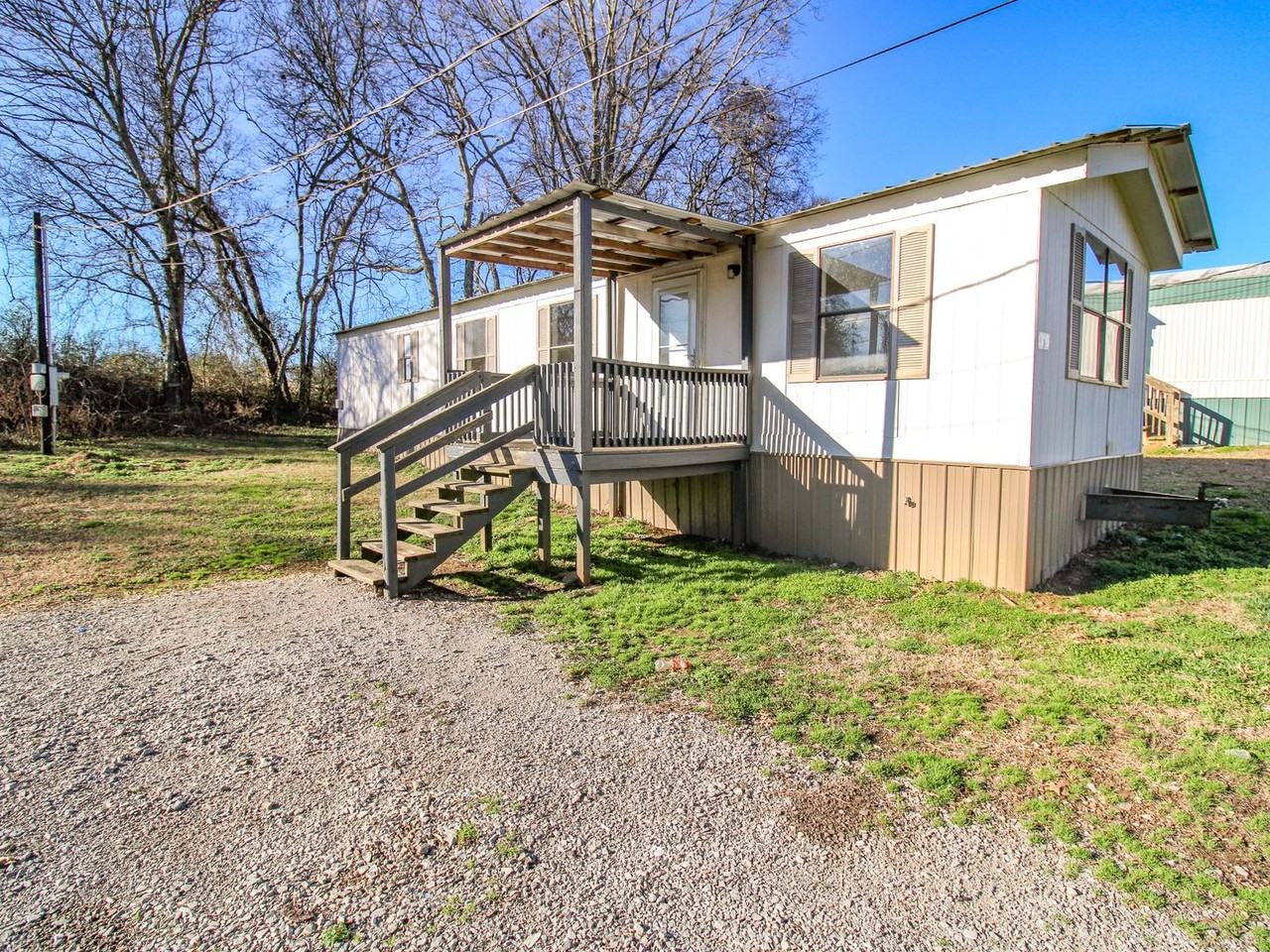 1816 Vales Mill Rd - Photo 2 of 14