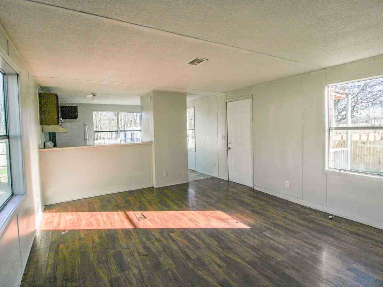 1816 Vales Mill Rd - Photo 3 of 14