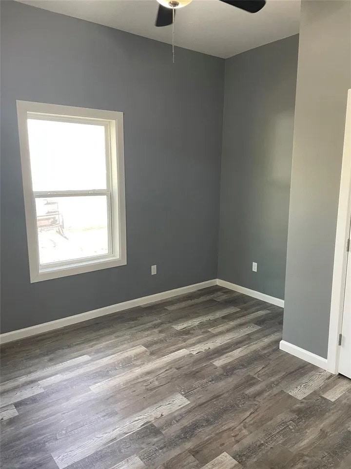 426 W Day St - Photo 3 of 7